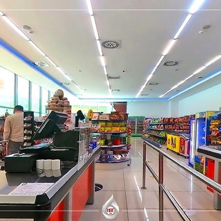 Nbt Hotel Reps Kukes Экстерьер фото
