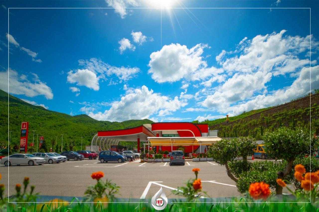 Nbt Hotel Reps Kukes Экстерьер фото